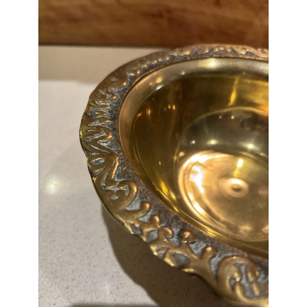 VINTAGE Brass 3 - Footed Bowl With Decorative Gargoyle Feet